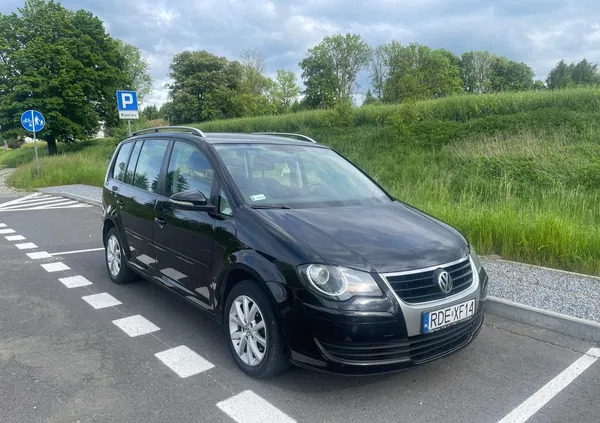 podkarpackie Volkswagen Touran cena 24000 przebieg: 287000, rok produkcji 2010 z Września